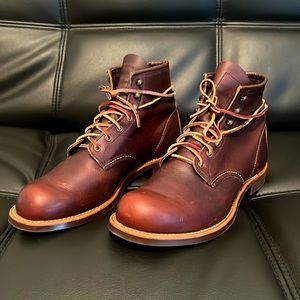 Red Wing Heritage Style 3340 Men’s 6 inch Boot in Briar Oil-Slick Leather.